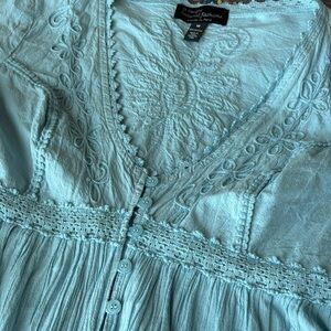 Knox Rose Light Bright Blue Embroidered Tunic Top